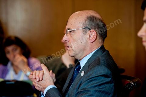 24 février : conférence internationale des amis du peuple syrien à Tunis avec 60 MAE. conférence presse de Alain Juppé