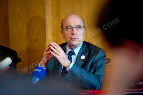 24 février : conférence internationale des amis du peuple syrien à Tunis avec 60 MAE. conférence presse de Alain Juppé