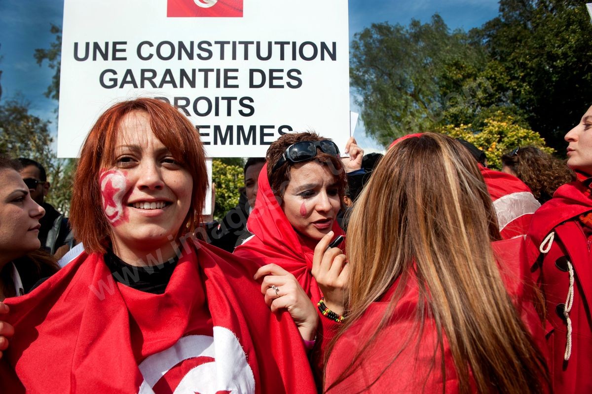 M12-300 Manifestation des Femmes journée 8 mars