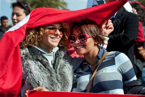 8 mars : forte mobilisation aujourd'hui à la manifestation des Femmes pour la journée de la Femme devant l'assemblée Nationale constituante au Bardo à Tunis. plus d'un an après la révolution tunisienne le statut si particulier et évolué de la femme tunisienne est en danger par les mouvences islamistes tant au sein du gouvernement que des groupes salafistes. Les manifestants ont aussi exprimé leur colère et ont dénoncé l’outrage du drapeau national, la veille, par des groupes de salafistes à la Faculté de la Manouba. Plus que jamais, la femme tunisienne est le meilleur rempart contre l'obscurantisme.