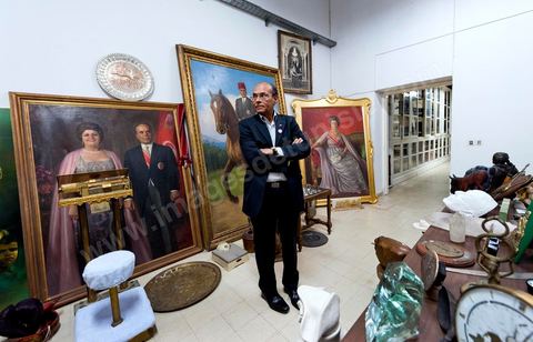 9 mars : rencontre avec M. Moncef Marzouki, président de la République depuis le 13 décembre 2011, au Palais Préisdentiel de Carthage. Dans les sous sols du Palais, à son arrivée le Président a découvert une série de salles où avait été entreposés par Ben Ali à même le sol les souvenirs, cadeaux, tableaux et scupltures de l'époque de Bourguiba, ainsi que de très nombresues archives photos et textes. Tous ces objets du passé vous être remis pour la création d'un grand musée de Habib Bourguiba à Monastir.