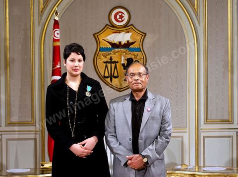 March 12: President Marzouki awarded Khaoula Rchidi the Order of Knight of the Republic at the Presidential Palace in Carthage; the President of the Republic presided over a Tunisian flag-raising ceremony. During the ceremony, Moncef Marzouki honored the student Khaoula Rchidi and issued a message to anyone who defiles the flag, “a symbol of the Muslim people.” Last week was marked by incidents that took place at the University of Mannouba. The young student, Khaoula Rchidi, who was awarded the Order of the Republic, was moved: “I didn’t think twice; I saw what he was doing and reacted immediately. I’m from Gafsa and I’m hot-blooded. Maybe that’s why I intervened. Our flag is precious; we must not take it for granted.” After the speech, those present sang the national anthem with great emotion. Khaoula Rchidi was then welcomed into the Golden Salon and honored by the president: “What she did was exceptional; she defended Tunisia. It was moral strength against physical force,” he acknowledged. Amel Aloui, a student and member of the UGET who was assaulted during the incidents at the University of Mannouba, also met with Moncef Marzouki and was applauded by those present.

