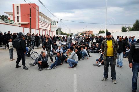 March 27: Roadblock in Gafsa over employment issues at CPG