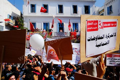 1er mai 2012 sur l'avenue Habib Bourguiba, manifestation des syndicalistes et des travailleurs tunisiens sur l'avenue pour la fête du travail. Place Med Ali pendant le discours du patron de l'UGTT