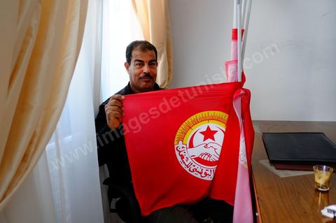 1er mai 2012 sur l'avenue Habib Bourguiba, manifestation des syndicalistes et des travailleurs tunisiens sur l'avenue pour la fête du travail. Au sein du siège histoirque de l'UGTT pendnat le discous de Houcine Abbassi, le patron du syndicat.