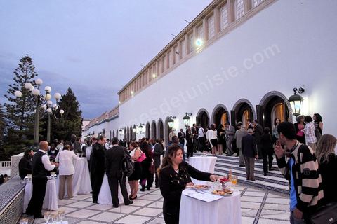 3 mai 2012, palais présidentiel de Carthage, cérémonie offcielle de remise du prix mondial UNESCO/Guillermo Cano de la liberté de la presse 2012 à EYNULLA FATULLAYEV. prix remis par la Directrice générale de l'UNESCO Mme Irina Bokova, en présence de M. Moncef Marzouki président de la Tunisie.