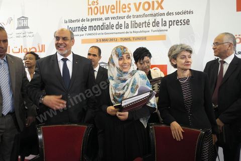 4 mai 2012 : Hamadi Jebali, Premier Ministre tunisien, Tawakkol Karman, prix Nobel de la Paix 2011 et Mme Irina Bokova Directrice Genérale de l'Unesco à l'Ouverture de la Conférences Interbationale "les nouvelles voix" laliberté d ela presse, un vecteur de transformation des sociétés dans le cadre d ela journée mondiale de la liberté d ela presse oragnisée à Tunis par l'UNESCO.