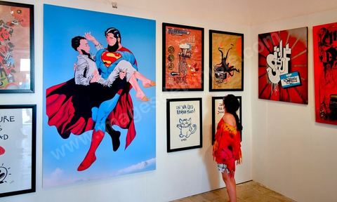 10 juin : Au printemps des Arts Fair Tunis au soir du dernier jour. L'exposition polémique qui a lancé un grand mouvement de protestations au dernier jour accusant ces artistes de porter atteint au sacré. ici les oeuvres que les salafistes considérent comme une provocation des laics envers la religion, définisant ces oeuvres comme une profantion du sacré. Cette polémique engagera les premiers affrontements entre l'état et les salafistes depuis deux jours obligeant le gouvernement à établir un nouveau couvre feu