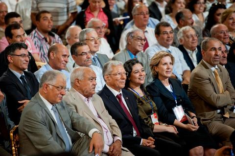 June 16: In the front row were Kamel Morjane, Ahmed Brahim, Taieb Baccouche ... Beji Caied Essebsi officially announced the creation of the political movement “Nidaa Tounes” (Call of Tunisia) in a packed convention center. During his speech, the former prime minister stated that the current government cannot, on its own, break the country out of its deadlock. When announcing the launch of the new party, Beji Caied Essebsi stated that its goal was to bring everyone together for the good of the country. He also insisted that Article 1 of the former constitution be retained. 