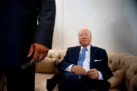 16 juin : Beji Caied Essebsi a annoncé officiellement la création du mouvement politique "Nidaa Tounes" (Appel de la Tunisie) dans un palais des congrès plein à craquer. Au cours de son discours, l'ancien premier ministre a déclaré que l'actuel gouvernement ne peut pas à lui seul sortir le pays de l'impasse. Lors de l’annonce du lancement du nouveau parti, Beji Caied Essebsi a estimé que son but était de réunir tout le monde pour l’intérêt du pays. Il a également insisté pour que l’article numéro un de l’ancienne constitution soit gardé.