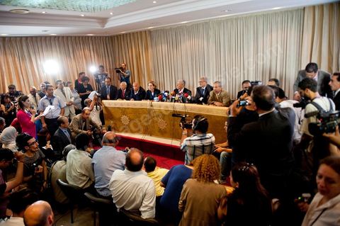 16 juin : Beji Caied Essebsi a annoncé officiellement la création du mouvement politique "Nidaa Tounes" (Appel de la Tunisie) dans un palais des congrès plein à craquer. Au cours de son discours, l'ancien premier ministre a déclaré que l'actuel gouvernement ne peut pas à lui seul sortir le pays de l'impasse. Lors de l’annonce du lancement du nouveau parti, Beji Caied Essebsi a estimé que son but était de réunir tout le monde pour l’intérêt du pays. Il a également insisté pour que l’article numéro un de l’ancienne constitution soit gardé.