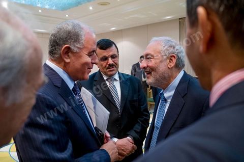 23 juin au Palais des Congrès de Tunis manifestation pour le "Lancement des Consultations sur le Budget 2013, Préparons l'avenir pour un développement équitable et inclusif d'une Tunisie Nouvelle" présidée par Hamadi Jebali, Premier Ministre Tunisien, avec la présence exceptionnelle de Joseph Stiglitz, Prix Nobel d'Economie 2011 et les membres du gourvenement.