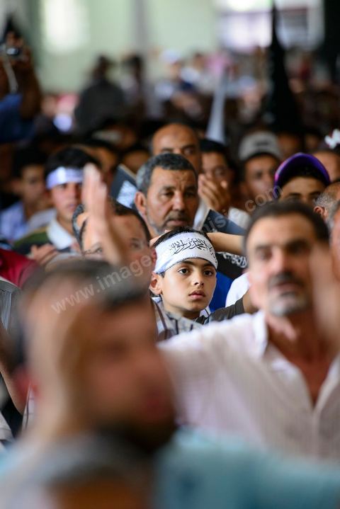 Meeting du Hizb ut Tahrir (parti de la liberation) au parc des expositions, dimanche 24 juin au parc des expositions à la Soukra (banlieue de Tunis). Le Hizb ut Tahrir, un parti internationaliste, partisan de la restauration du califat. Pour l'instant, le parti n'est pas autorisé en Tunisie en raison de sa référence à la religion.