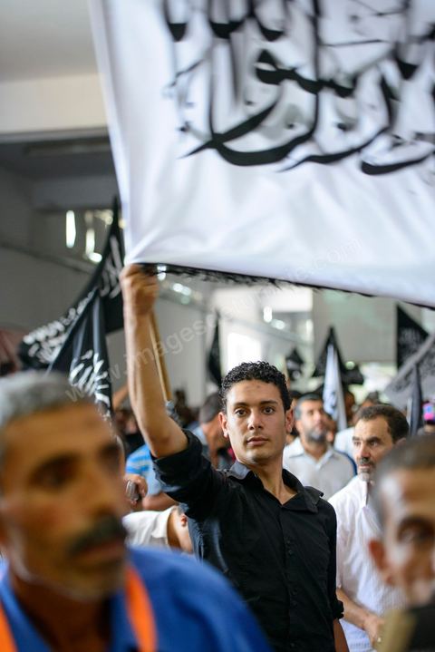 Meeting du Hizb ut Tahrir (parti de la liberation) au parc des expositions, dimanche 24 juin au parc des expositions à la Soukra (banlieue de Tunis). Le Hizb ut Tahrir, un parti internationaliste, partisan de la restauration du califat. Pour l'instant, le parti n'est pas autorisé en Tunisie en raison de sa référence à la religion.