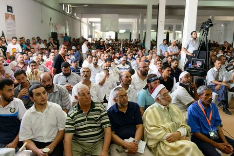 Meeting du Hizb ut Tahrir (parti de la liberation) au parc des expositions, dimanche 24 juin au parc des expositions à la Soukra (banlieue de Tunis). Le Hizb ut Tahrir, un parti internationaliste, partisan de la restauration du califat. Pour l'instant, le parti n'est pas autorisé en Tunisie en raison de sa référence à la religion.