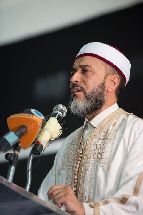 Mokhtar Jbali, prédicateur, au meeting du Hizb ut Tahrir (parti de la liberation), dimanche 24 juin au parc des expositions à la Soukra (banlieue de Tunis). Le Hizb ut Tahrir, un parti internationaliste, partisan de la restauration du califat. Pour l'instant, le parti n'est pas autorisé en Tunisie en raison de sa référence à la religion.