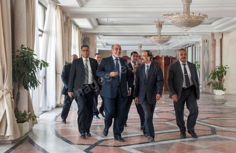 June 29: Hamadi Jebali arrived at the National Constituent Assembly for a plenary session attended by Hamadi Jebali, head of the government, and a large number of ministers. This plenary session was convened to hear the government’s position on the extradition of former Libyan Prime Minister Baghdadi Mahmoudi. 