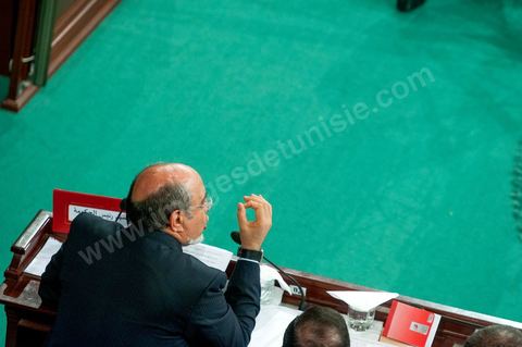 29 juin : Hamadi Jebali, chef du gouvernement, pendant son discours à la séance plénière à l'Assemblée Nationale Constituante avec la présence de Hamadi Jebali, chef du gouvernement, et un grand nombre de ministres. Cette séance plénière a été convoqué pour entendre le gouvernement sur l'affaire de l'extradition de ex-premier ministre libyen Baghdadi Mahmoudi. 
