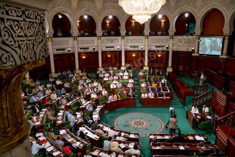 June 29: The National Constituent Assembly’s chamber was packed this Friday for the plenary session, attended by Hamadi Jebali, head of government, and a large number of ministers. This plenary session was convened to hear the government’s statement on the extradition case involving former Libyan Prime Minister Baghdadi Mahmoudi. 