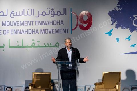 12 juillet : Khaled Mechaal, président du bureau politique du parti Hamas palestiniien, lors du 9ème congrès du mouvement islamiste Ennahdha, parti au pouvoir en Tunisie. plus de 10 000 congrèsites pour la grande cérémonie d'ouverture du congrès qui cloturera le 15 juillet.