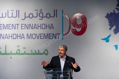 12 juillet : Khaled Mechaal, président du bureau politique du parti Hamas palestiniien, lors du 9ème congrès du mouvement islamiste Ennahdha, parti au pouvoir en Tunisie. plus de 10 000 congrèsites pour la grande cérémonie d'ouverture du congrès qui cloturera le 15 juillet.