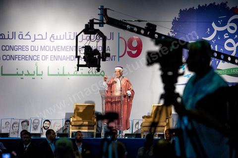 12 juillet : Abdelfatah Mourou, co fondateur historique du mouvement Ennhadha,  lors du 9ème congrès du mouvement islamiste Ennahdha, parti au pouvoir en Tunisie. plus de 10 000 congrèsites pour la grande cérémonie d'ouverture du congrès qui cloturera le 15 juillet.