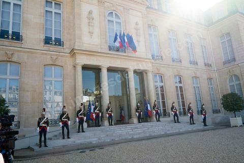 July 17: François Hollande welcomed Moncef Marzouki on the steps of the Élysée Palace on the first day of the official visit to Paris and Marseille by Moncef Marzouki, President of the Republic of Tunisia