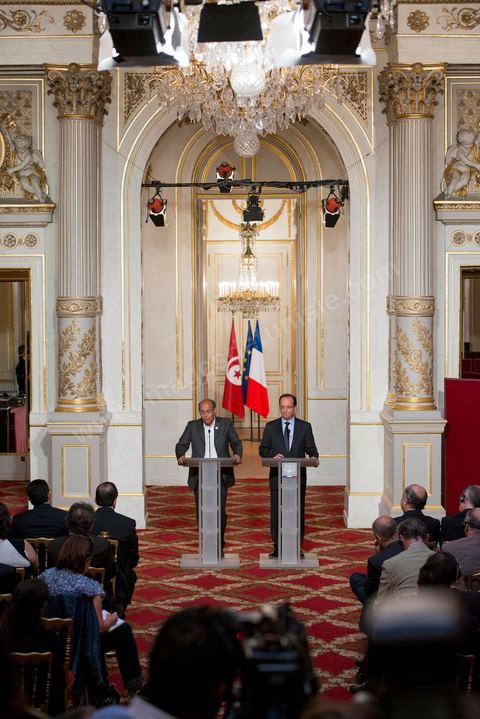 July 17: Press conference following the meeting between the two presidents at the Élysée Palace—François Hollande and Moncef Marzouki—on the first day of the official visit to Paris and Marseille by Moncef Marzouki, President of the Republic of Tunisia
