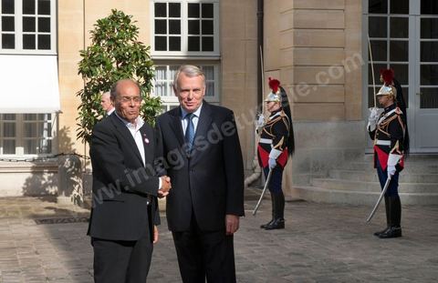 18 juillet : Le président Marzouki est reçu à Matignon par Jean-Marc Ayrault, premier ministre, pour une entrevue au 2éme jour de la visite officielle de Moncef Marzouki, Président de la Républiqye tunisienne à Paris et Marseille