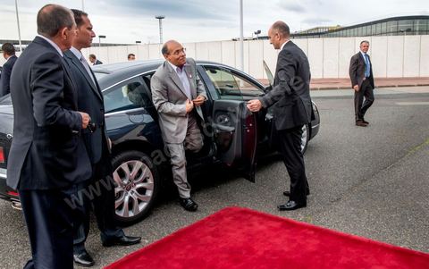 19 juillet : arrivée de Moncef Marzouki à Orly pour se rendre à Marseille  au 3éme jour de la visite officielle de Moncef Marzouki, Président de la République tunisienne à Paris et Marseille.