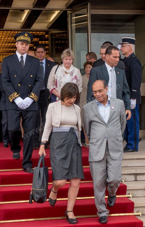 19 juillet : arrivée de Moncef Marzouki à Orly pour se rendre à Marseille accompagné de Marie-Arlette Carlotti, ministre déléguée aux personnes handicapées, au 3éme jour de la visite officielle de Moncef Marzouki, Président de la République tunisienne à Paris et Marseille.