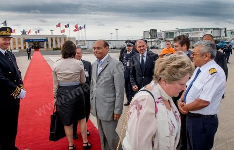 19 juillet : arrivée de Moncef Marzouki à Orly pour se rendre à Marseille accompagné de Marie-Arlette Carlotti, ministre déléguée aux personnes handicapées, au 3éme jour de la visite officielle de Moncef Marzouki, Président de la République tunisienne à Paris et Marseille.