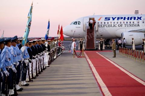 July 19: Arrival in Tunis on the third day of the official visit to Paris and Marseille by Moncef Marzouki, President of the Republic of Tunisia.