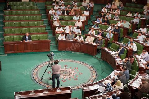 Audition de Mustafa Kamel Nabli devant l'Assemblée Constituante qui doit décider de sa destitution, le 18 juillet 2012.