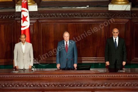 25 juillet : les 3 présidents au perchoir de l'assemblée Mustapha Ben Jaafar, Président de l'ANC (milieu), Moncef Marzouki, Président de la République  (à gauche) et Hammadi Jebali , Président du gouvernement, arrivent à l'ANC pour la commémoration du 55ème anniversaire de la République tunisienne avec les discours des 3 présidents à l'Assemblée Nationale Constituante.