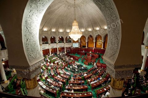 25 juillet : hémicycle de l'assemblée est plein des députés, membres du gouvernement, ambassaderus et sociétés civiles pour la commémoration du 55ème anniversaire de la République tunisienne avec les discours des 3 présidents à l'Assemblée Nationale Constituante.