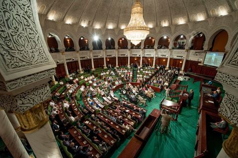 25 juillet : hémicycle de l'assemblée est plein des députés, membres du gouvernement, ambassaderus et sociétés civiles pour la commémoration du 55ème anniversaire de la République tunisienne avec les discours des 3 présidents à l'Assemblée Nationale Constituante.