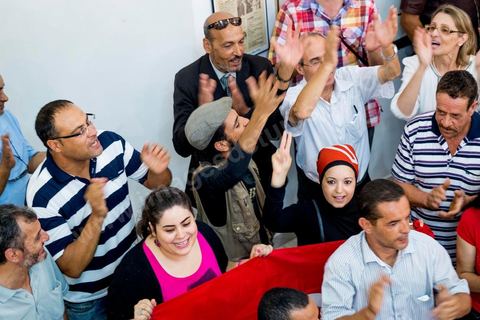 11 septembre 2012 : mouvement de grève au sein des quotidiens tunisiens Assabah et Le Temps pour la défense de leur liberté éditoriale au lendemain de l'échec de pourparlers avec le gouvernement dominé par les islamistes du parti Ennahda. "le gouvernement n'a montré aucune volonté de revenir sur la nomination récente de responsables controversés à la tête de certains médias", en l'occurrence les quotidiens en grève et les deux chaînes de la télévision publique, avait indiqué Nejiba Hamrouni, présidente du Syndicat national des journalistes (Snjt). 