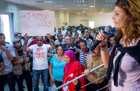 11 septembre 2012 : mouvement de grève au sein des quotidiens tunisiens Assabah et Le Temps pour la défense de leur liberté éditoriale au lendemain de l'échec de pourparlers avec le gouvernement dominé par les islamistes du parti Ennahda. "le gouvernement n'a montré aucune volonté de revenir sur la nomination récente de responsables controversés à la tête de certains médias", en l'occurrence les quotidiens en grève et les deux chaînes de la télévision publique, avait indiqué Nejiba Hamrouni, présidente du Syndicat national des journalistes (Snjt). 