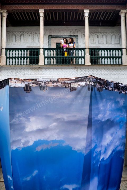 26 septembre 2012 : "Mondes flottants" de Meriem Bouderbala est une installation photographique au coeur dans le patio du Dar Haddad dans le cadre de Dream City 2012, "l'artiste face aux libertés" dans la médina de Tunis du 26 au 30 septembre. Au delà de la simple organisation d'une manifestation en espace public, chaque édition de Dream City est le fruit d'une recherche collective menée entre artistes sélectionnées et spécialistes de l'art, de la ville et des sciences humaines.