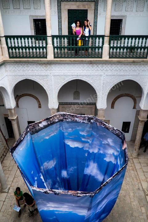26 septembre 2012 : "Mondes flottants" de Meriem Bouderbala est une installation photographique au coeur dans le patio du Dar Haddad dans le cadre de Dream City 2012, "l'artiste face aux libertés" dans la médina de Tunis du 26 au 30 septembre. Au delà de la simple organisation d'une manifestation en espace public, chaque édition de Dream City est le fruit d'une recherche collective menée entre artistes sélectionnées et spécialistes de l'art, de la ville et des sciences humaines.