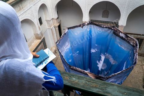 26 septembre 2012 : "Mondes flottants" de Meriem Bouderbala est une installation photographique au coeur dans le patio du Dar Haddad dans le cadre de Dream City 2012, "l'artiste face aux libertés" dans la médina de Tunis du 26 au 30 septembre. Au delà de la simple organisation d'une manifestation en espace public, chaque édition de Dream City est le fruit d'une recherche collective menée entre artistes sélectionnées et spécialistes de l'art, de la ville et des sciences humaines.