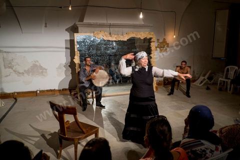 28 septembre 2012 : spectacle de danse de Malek Sebai, Khira w Rochdi est une déclinaison possible autour du "traditionnel" dans le cadre de Dream City 2012, "l'artiste face aux libertés" dans la médina de Tunis du 26 au 30 septembre. Au delà de la simple organisation d'une manifestation en espace public, chaque édition de Dream City est le fruit d'une recherche collective menée entre artistes sélectionnées et spécialistes de l'art, de la ville et des sciences humaines.