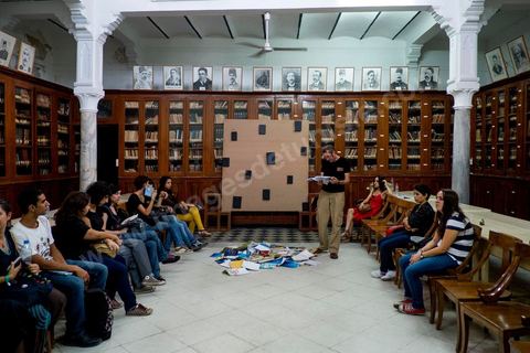 September 26, 2012: A performance reading by Mustapha Benfodil on the theme of the “anti-book” at the former National Library as part of Dream City 2012, “The Artist and Freedom,” held in the medina of Tunis from September 26 to 30. Beyond simply organizing an event in a public space, each edition of Dream City is the result of a collective research effort involving selected artists and specialists in art, urban studies, and the humanities.