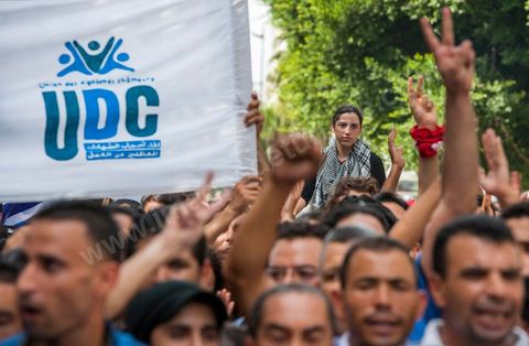 September 29, 2012: The Union of Unemployed Graduates (UDC) led a peaceful protest march against the worsening unemployment situation in Tunisia. Several hundred protesters, gathered in front of the Tunisian General Labor Union (UGTT), began a peaceful march toward Habib Bourguiba Avenue in Tunis. Several slogans were chanted during the march, calling above all for respect for the demands of the Revolution, notably “employment, freedom, and national dignity.”