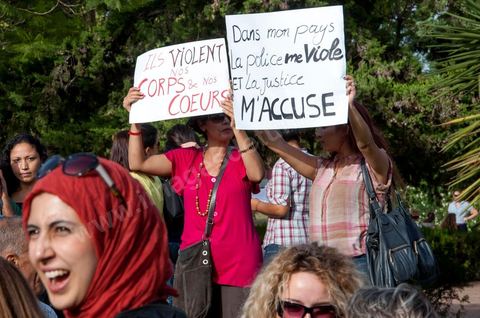 29 septembre 2012 : à l'appel de la société civile, rassemblement à Tunis pour le soutien à la jeune fille violée par les policiers. La jeune fille et son fiancé ont  été entendus à la fois en tant que victime pour le viol et racket de la part des trois policiers arrétés et en tant qu'accusés concernant la plainte pour "obscénité ostentatoire ". Les fiancées de Tunis sont convoqués au tribunal pour les deux affaires le 2 octobre.