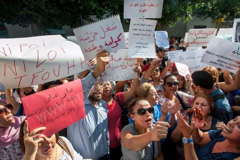 October 2, 2012: A rally organized by women’s and human rights groups took place in front of the Tunis courthouse in support of the Tunis couple who were summoned to appear before a judge this morning. The woman who was raped by police officers and her fiancé were questioned this morning by an investigating judge in Tunis, who must decide whether or not to charge her with “indecent exposure.” Following a questioning session lasting more than two hours conducted by Mohamed Ben Meftah, the victim’s lawyers said they were “optimistic” that the charges against their client and her fiancé for this offense—which carries a sentence of up to six months in prison—would be dropped. The investigating judge must decide in the coming hours or days whether to “dismiss the case or refer it to the appropriate court.”