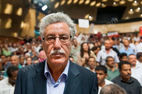 October 7, 2012: Hamma Hammami attended the major inaugural rally this Sunday to launch the Popular Front, the left-wing political party created following the unification of about ten left-wing parties under the leadership of figures such as Hamma Hammami and Chokri Belaïd.  “The Popular Front is the best alternative to govern the country during the next phase and achieve the goals of the revolution, thanks to its clear platform and high level of expertise,” stated Hamma Hammami, Secretary-General of the Tunisian Labor Party, who will be the Popular Front’s presidential candidate. “The Front will enter the upcoming elections armed with an effective monetary, fiscal, and social approach and real solutions to all the problems facing the Tunisian people.”