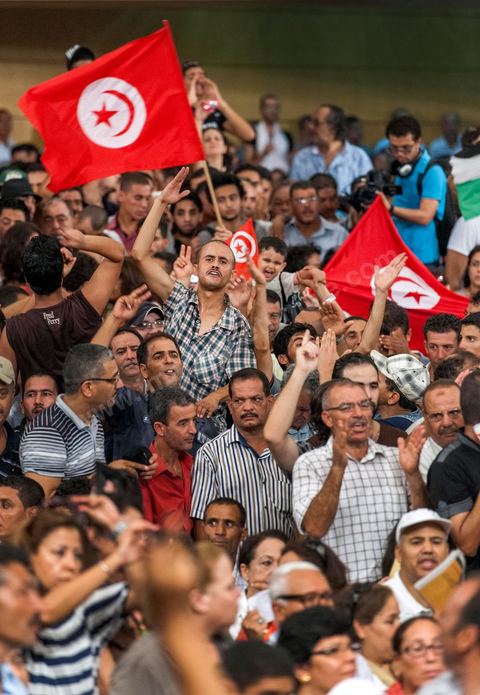 October 7, 2012: A major inaugural rally was held this Sunday to launch the Popular Front, the left-wing political party created following the unification of about ten left-wing parties under the leadership of figures such as Hamma Hammami and Chokri Belaïd.  “The Popular Front is the best option for governing the country during the next phase and achieving the goals of the revolution, thanks to its clear platform and its high level of expertise,” stated Hamma Hammami, Secretary-General of the Tunisian Labor Party, who will be the Popular Front’s presidential candidate. “The Front will enter the upcoming elections armed with an effective monetary, fiscal, and social approach and real solutions to all the problems facing the Tunisian people.”