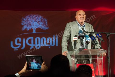 13 octobre 2012 : Avec son éloquence habituelle, Nejib  Chebbi inaugure la réunion et félicite les jeunes notamment ceux des willayas lointaines pour leur déplacement, pour leurs actions et leur engagement aux valeurs défendues par Al Jamhouri. Il les exhorte à se réunir dans les régions pour entrainer le plus grand nombre de jeunes à les rejoindre pour combattre la main mise d’Ennahdha sur l’appareil  administratif des wilayas. Le Palais des Congrès s’est avéré trop petit pour accueillir les hommes et les femmes venues écouter le projet politique du Parti Républicain Al Joumhoury associé à Al Massar. Les responsables du parti Al Joumhoury Nejib Chebbi, Maya Jribi, Yassine Brahim, Saïd Aïdi sollicités de toute part sont entourés de personnalités politiques proches tels Ahmed Brahim, Samir Tayeb  d’al Massar  et d’autres, de courants politiques divers tels Mohsen Marzouk représentant Nida Tounes et Jawher Ben Mbarek représentant Desstourna, Hamma Hammami secrétaire général du PCOT, Parti communiste des ouvriers de Tunisie, Mohamed Kilani, président du parti socialiste de Gauche. Des députés parmi lesquels Nadia Chaabane, Khemais Ksilla, Issam Chebbi et de nombreuses associations ont assisté à cette manifestation.